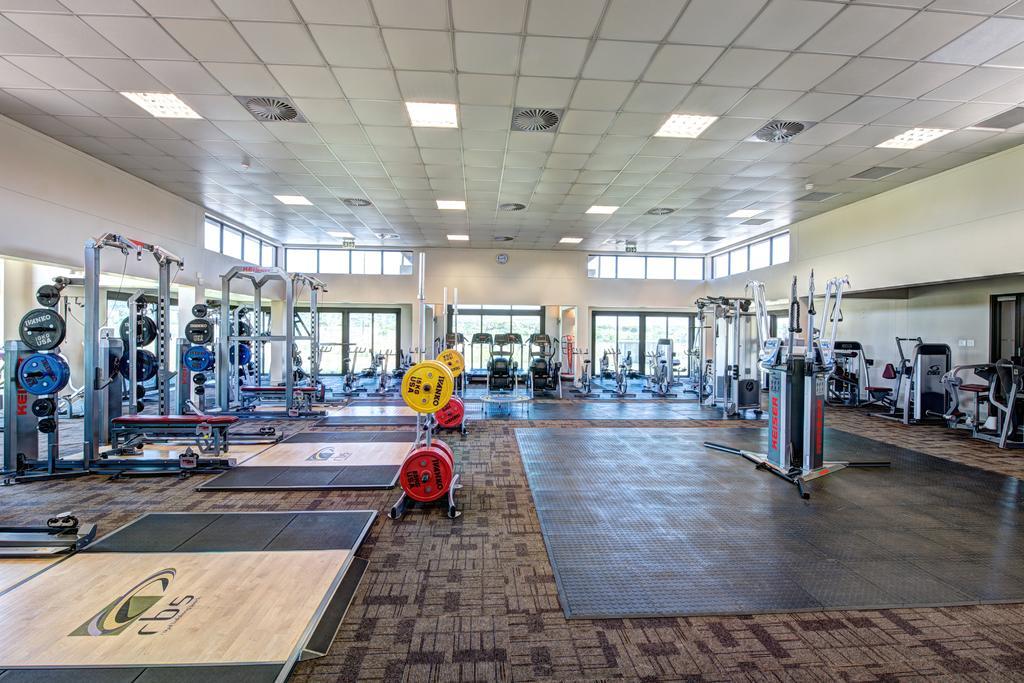 Royal Marang Hotel Phokeng Exterior foto The gym at the National Institute of Sporting Performance